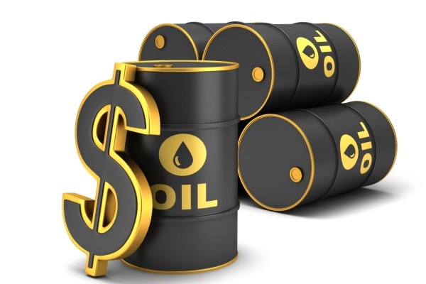 سقوط قیمت نفت به دنبال تشدید جنگ آمریکا و چین