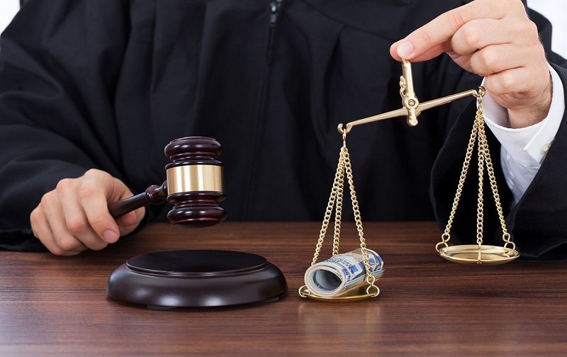 تاکید رئیس قوه قضاییه بر کاهش هزینه های دادرسی